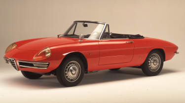 Alfa Romeo Spider Duetto